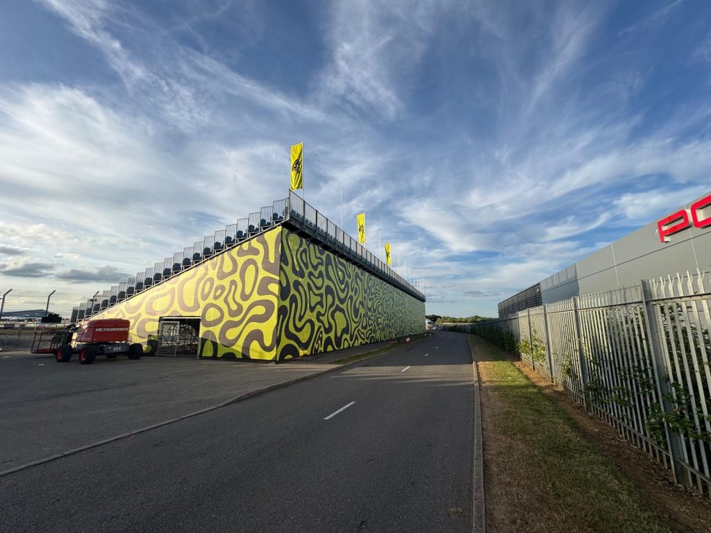 Lando Norris – Grandstand Graphics & Flags