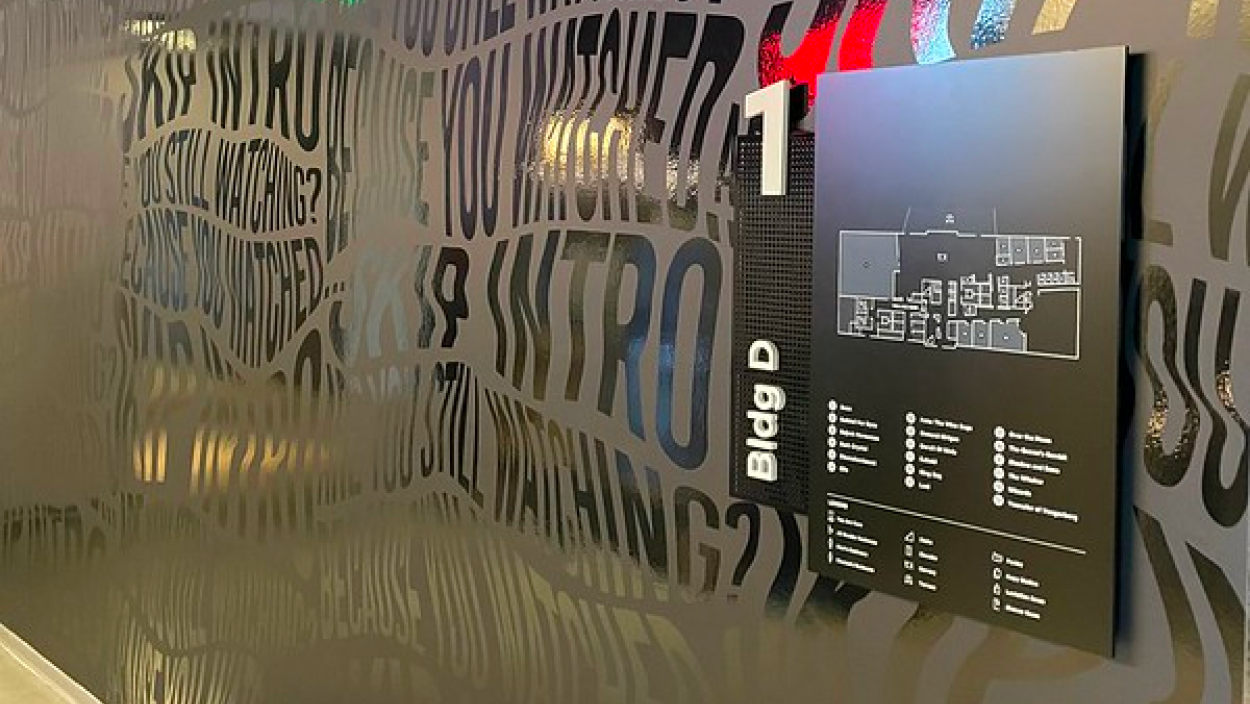 gym entrance signage display