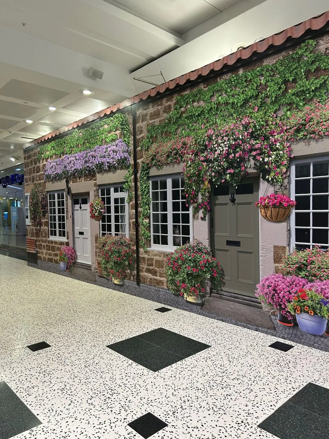 Modern wall graphics London