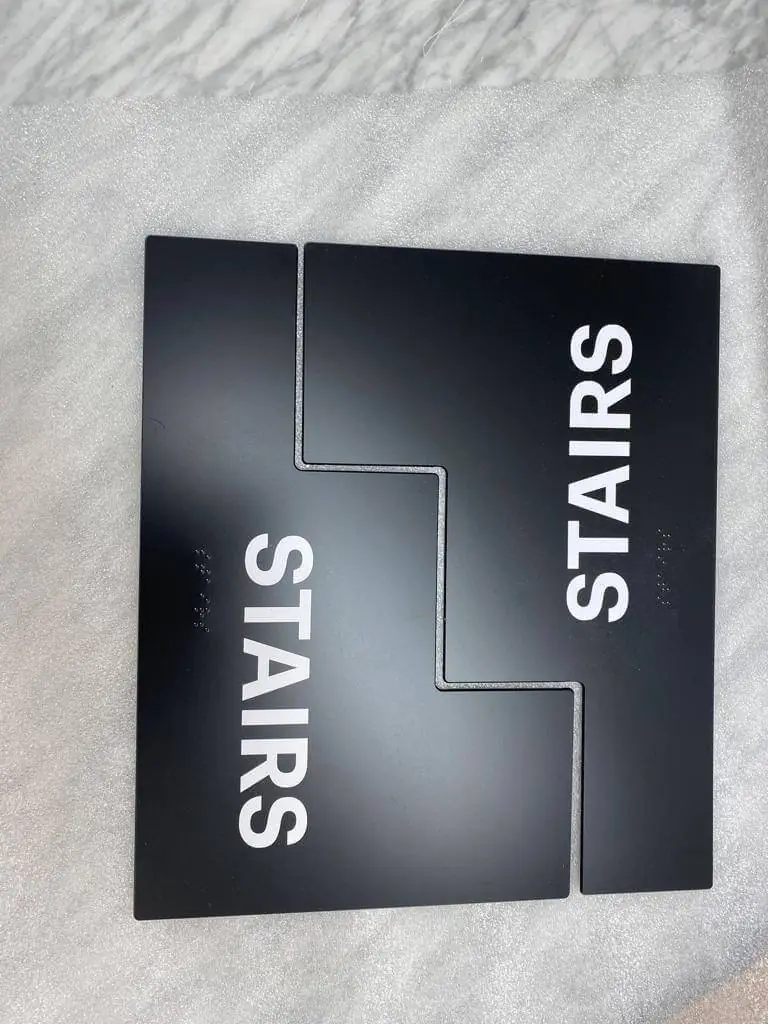London direction signage