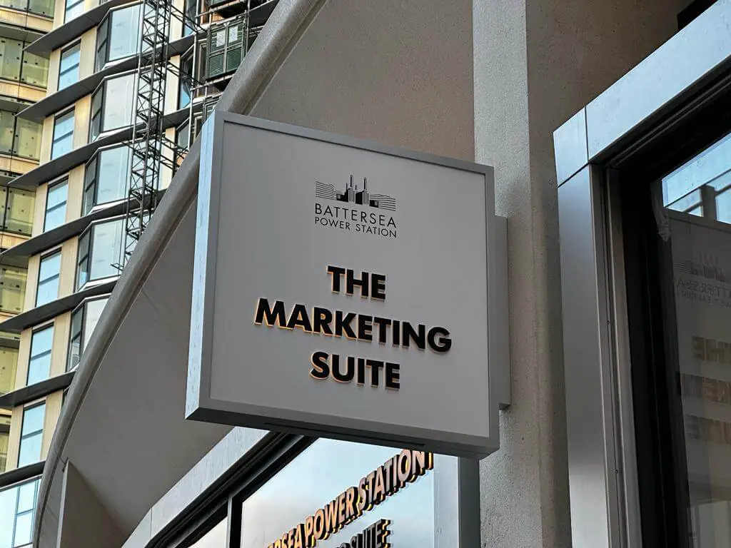 commercial 3D lettering signage