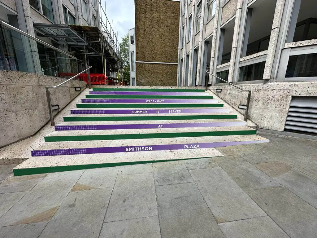 Directional floor graphics