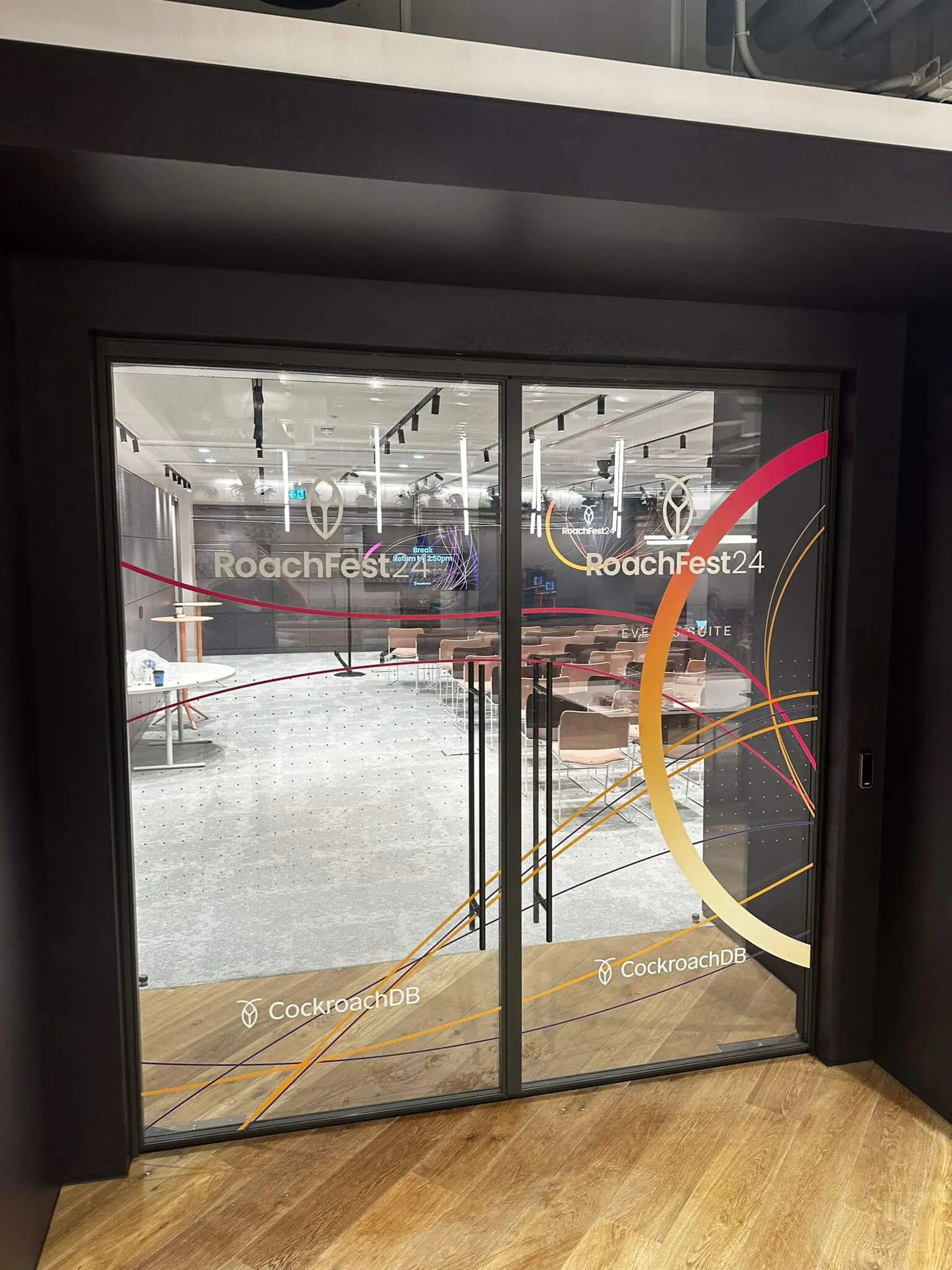 Modern window graphics